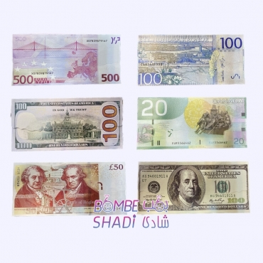 Money envelope of 100 bills